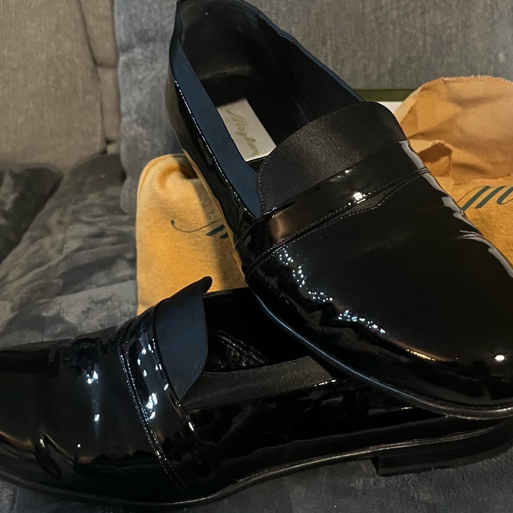 Mezlan Glossy Black Slip-On Loafers